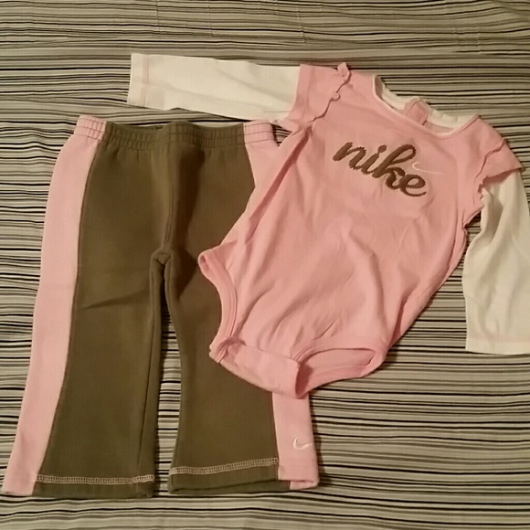 Nike Other - 💞Nike sweatsuit set